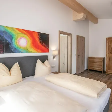 Amadeus Apartment *